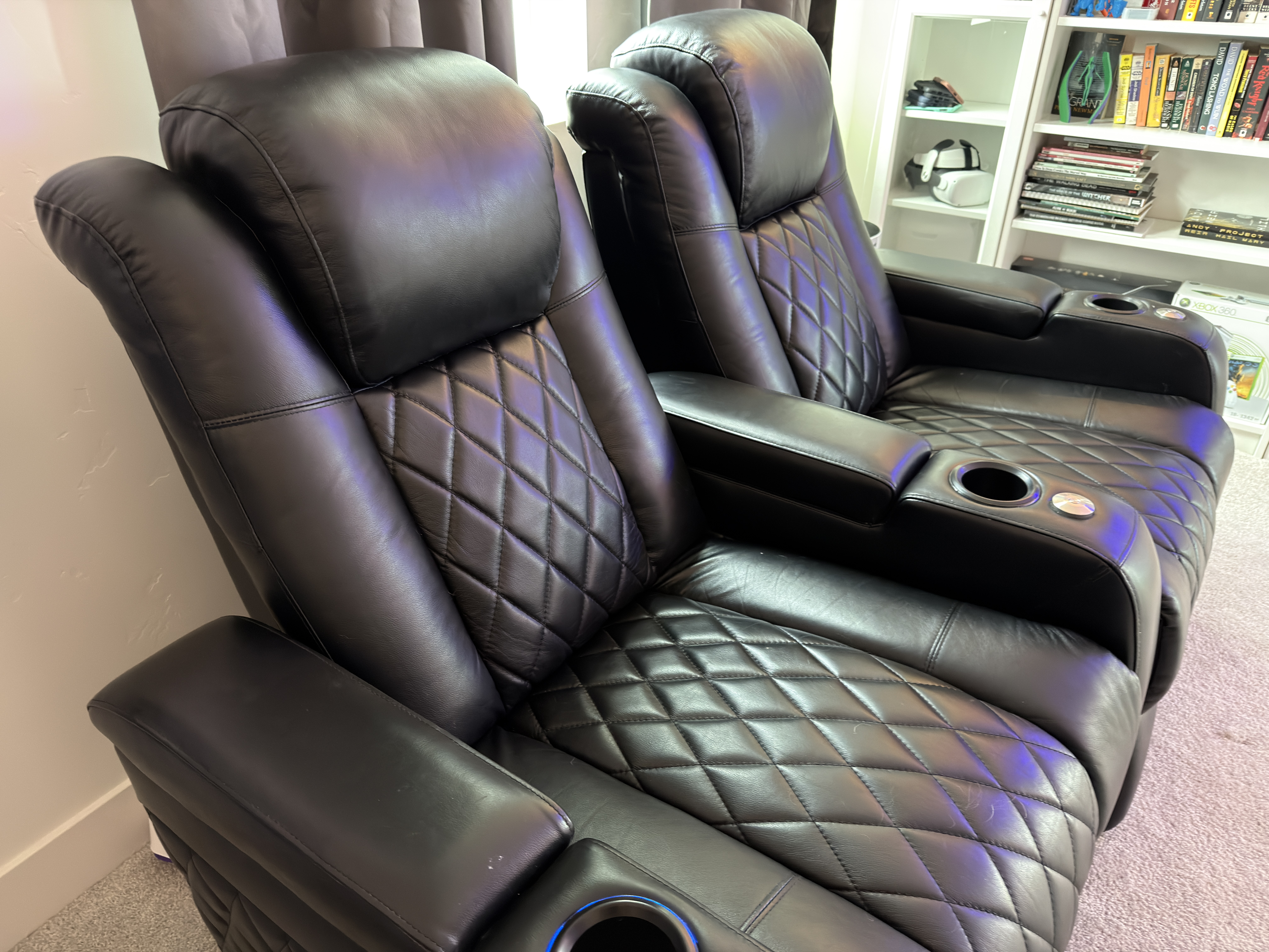 Valencia theater chairs with adjustable headrests